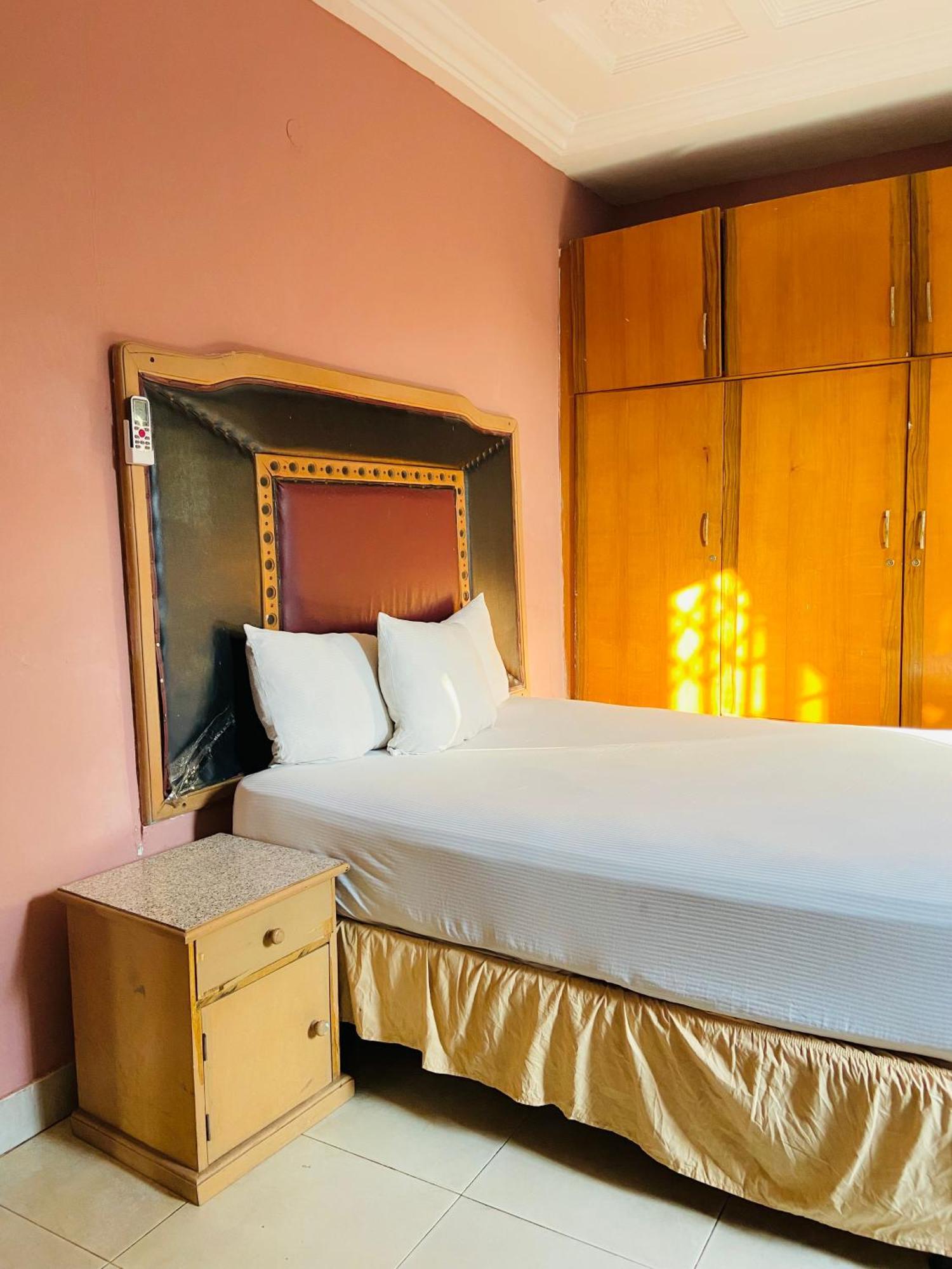 Heaven Gate Hotel Accra Exteriör bild
